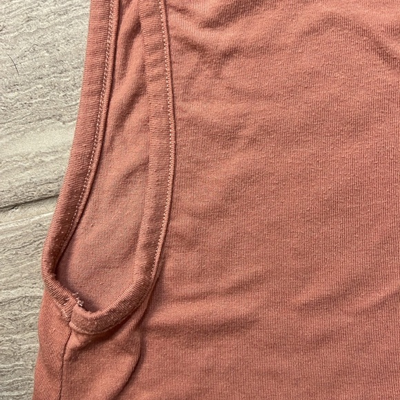 Gymshark tank - Picture 2 of 5